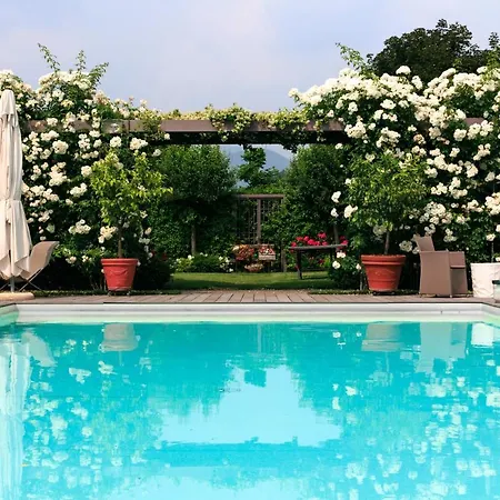 A Ca' Minore Franciacorta 4*